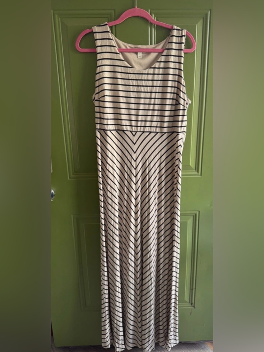 Dana Buchman Black and Cream Striped Sleeveless Maxi Dress